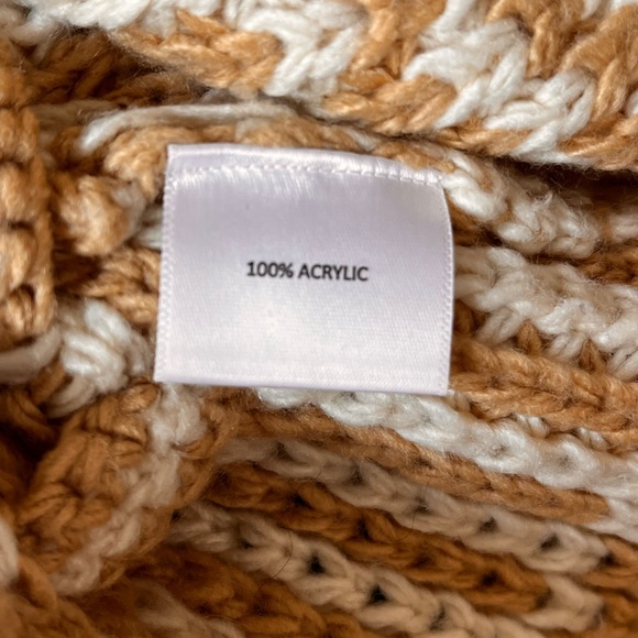 Anna Cate Alexa Tan & White Sweater size L - Picture 7 of 7